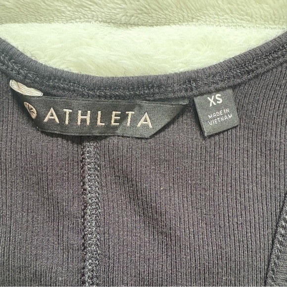 Athleta Racerback Ribbed Cut Out Tank Top Black Womens XS - Picture 4 of 7